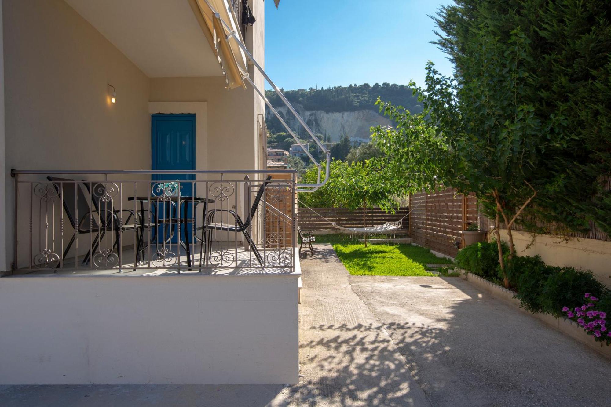 Levanda Cozy Apartments Apolpaina Екстериор снимка