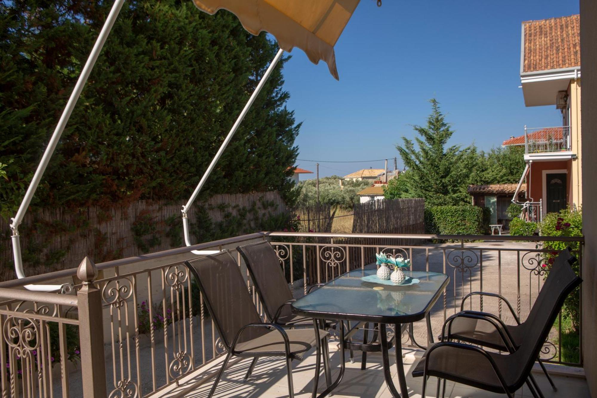 Levanda Cozy Apartments Apolpaina Екстериор снимка