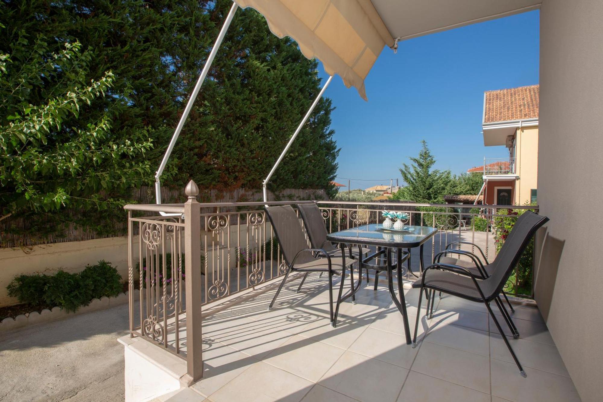 Levanda Cozy Apartments Apolpaina Екстериор снимка