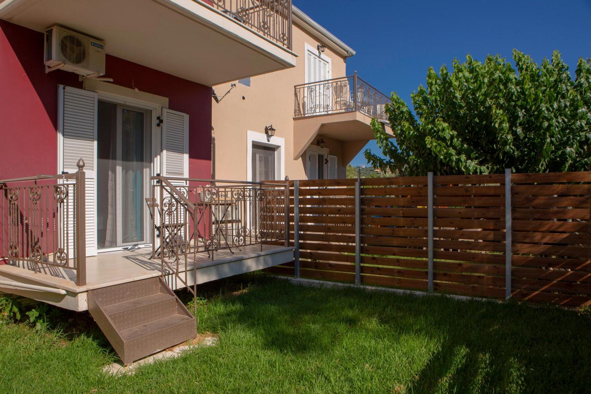 Levanda Cozy Apartments Apolpaina Екстериор снимка
